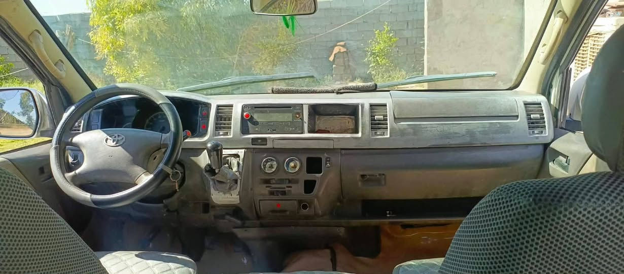 سياره هايسه جوليجي محرك جمره دوشمه حلوه 76وبيه مجال ***********
