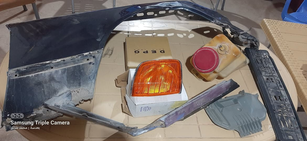قطع مارسدس للبيع
•جاملغ امامي عكس السايق نظيف يرادله تعديل
•دبة ماسحة هيه والقاعدة مالتهه
• سكن امامي واحد اصفر  بالباكيت ما مستخدم والثاني ابيض نظيف جداً 
• قبق مال مازدة يمنه 
• نيكله دعامية امامي جهة اليمين يرادلهه تعديل بسيط 

المكان / ديالى / المقدادية 
ويوجد توصيل 

 للاستفسار / ***********
