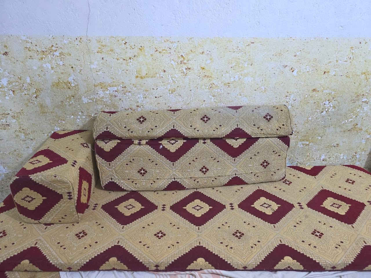 ديوان للبيع 7 دواشك و 14 و 5 مخاد


**إذا كنت صاحب هذا الإعلان وتريد حذفه لأي سبب، رجاءا أرسل رسالة إلى الدعم الفني**