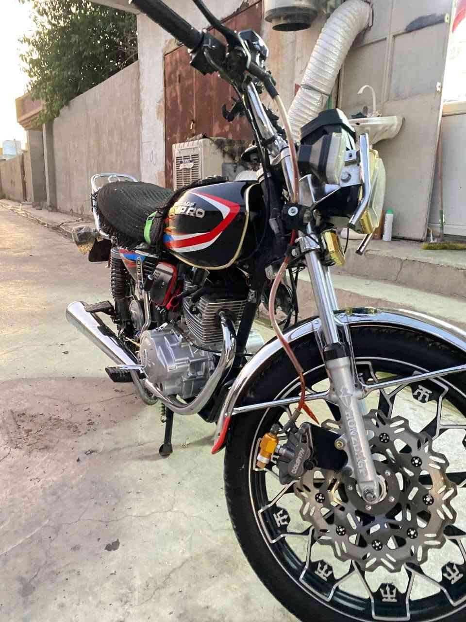 دراجه 5كير موديل 2025
مكينه 200اي عيب ما بيهاا 
الدراجه خير من الله احلى من الصوره السعر 750وبيها مجال للطيبين.... رقم الهاتف. *********** 
وايضا خاص متواجد 🫡جلولاء
