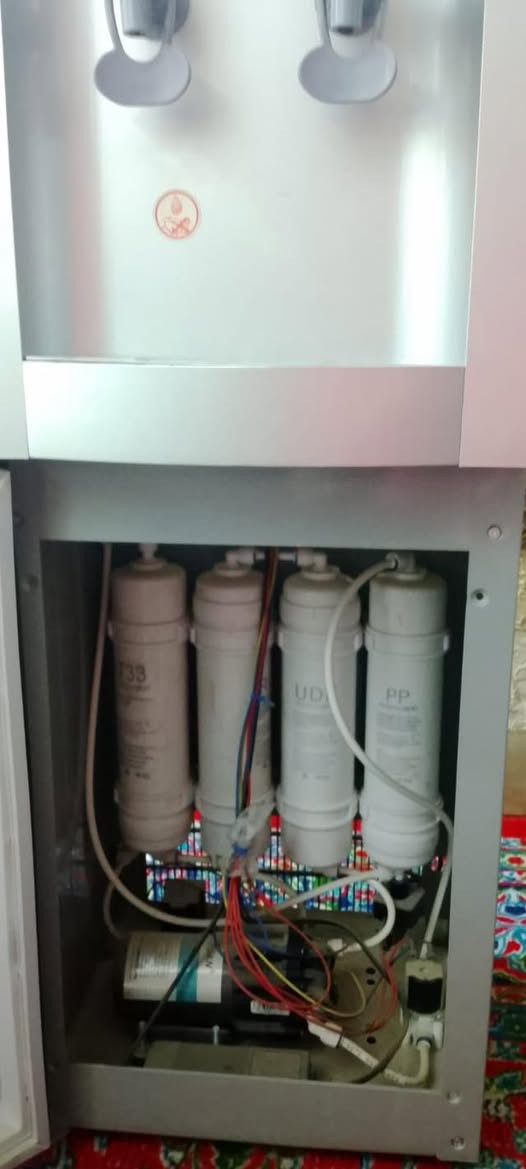 سلام عليكم براد ومنظومه مستخدم ٣ اشهر اي ضرر مابي السعرر ١٥٠ وبي مجال بسيط مكان حي الإعلام للاستفسار ع رقم ***********
