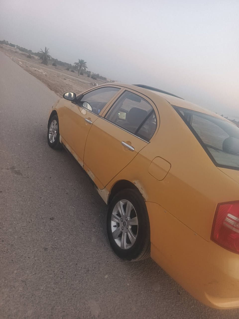 السلام عليكم سياره للبيع ايفان موديل 13 تخم تاير حداديه سياره   مكفوله سعر 40 مكان السياره ميسان***********
