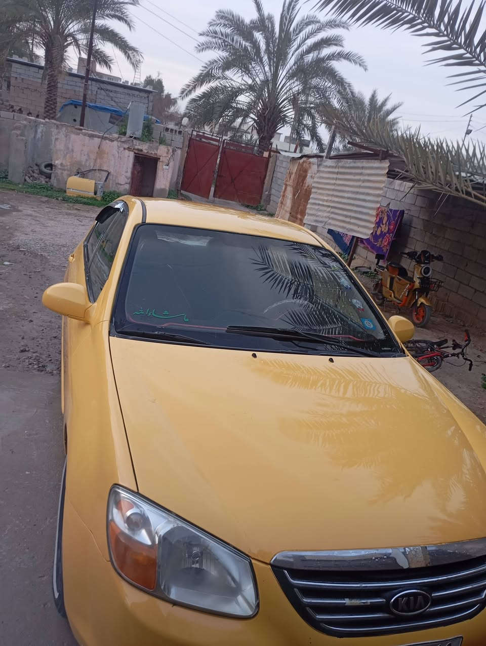 السلام عليكم سبكترة للبيع موديل 2008 رقم ديالى محرك كير صدر تخم تاير كله مكفول ضررها جامرلغ الامامي بدون دواخل السعر 70 وبيها مجال العنوان ديالى سراجق ***********
