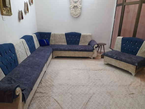 ديوان للبيع نضيف عيب مابي سعر 175الف بي مجال شراي راسلني خاص او رقم للتواصل ***********
