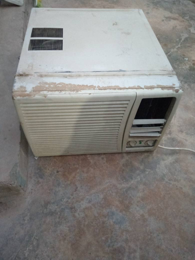 كنديشن الجي شغال شرط تدفئه وتبريد للبيع ويرهم مراوس بعاطل وهم نشتري عاطل شغال *********** كركوك, العراق
