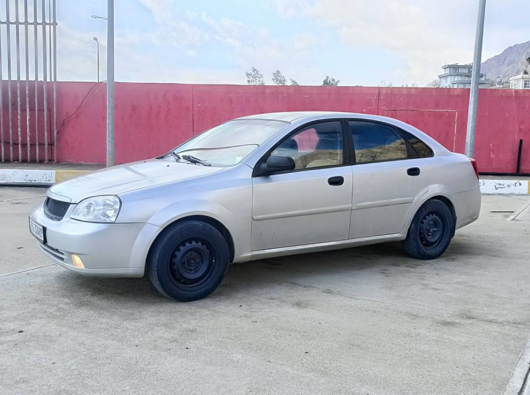 سەرەتا بەناوی خودای گەوڕەو میهرە بان
ئۆپتڕا 2004گێڕ عادی ڕەقەم سلێمانی
ڕەقەمی تازەیە تاکو 2031 هەزەی نوێ
گێڕ مەکینە لۆک بەشەڕتی فیتەڕ وتڕای
تەبڕیت و ساڕد گەڕم بەشڕتە 2جام کاڕەبایی
دەعام بۆ دە عامی بەشەڕت هیچ لێدڕاو قڕچێکی  نیە سێ پاڕچە و دوو بنەدەڕ گای بەس پەمپ لەسەڕ کەچەلی سەخفی کەمێک کالبۆتەوە 
گێج و ناو شاشەی هەموو ئیش دەکات
فلچە و تەنزیل و لایت ئیش دەکات 
چواڕ ویل و تایە عادی لۆکی لەژێڕە
شوێن ڕانیە 
نڕخ 61گەلا بەعال معامەلە


**إذا كنت صاحب هذا الإعلان وتريد حذفه لأي سبب، رجاءا أرسل رسالة إلى الدعم الفني**