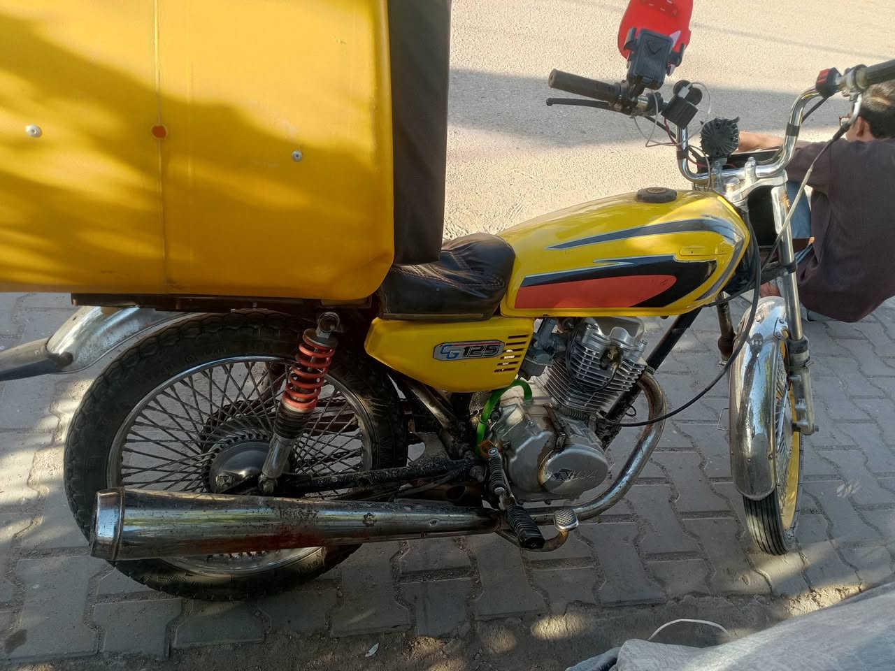 سلام عليكم اربعة كير للبيع محرك مفتوح دراجة اوراق ضائعة كلك مكفولة من السرقة درجة مال جناي متعوب علية كهربائيات كلهة شغالة محرك نضيف ما عايزة شي عداء الصندوك مو للبيع مكاني حي الميلاد 250بيهة مجال جدا بسيط


**إذا كنت صاحب هذا الإعلان وتريد حذفه لأي سبب، رجاءا أرسل رسالة إلى الدعم الفني**