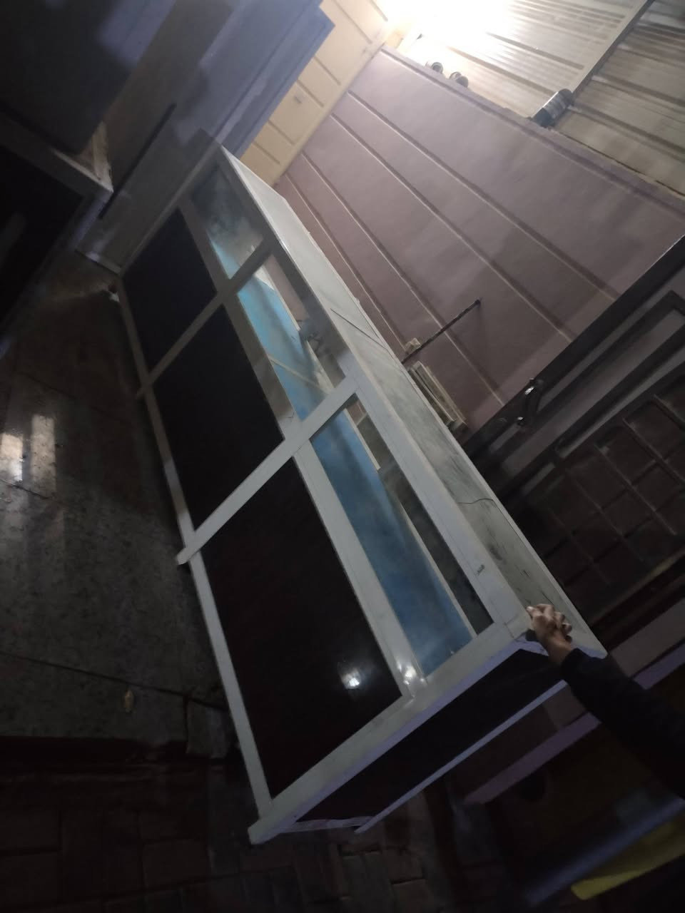 السلام عليكم...فاترينات رفوف المنيوم وزجاج عدد 7 مع ميز جام خانه عدد2 مع كاونتر عدد 2 نضيفات يصلح للاسواق وابمحلات للبيع للاستفسار الاتصال ***********
