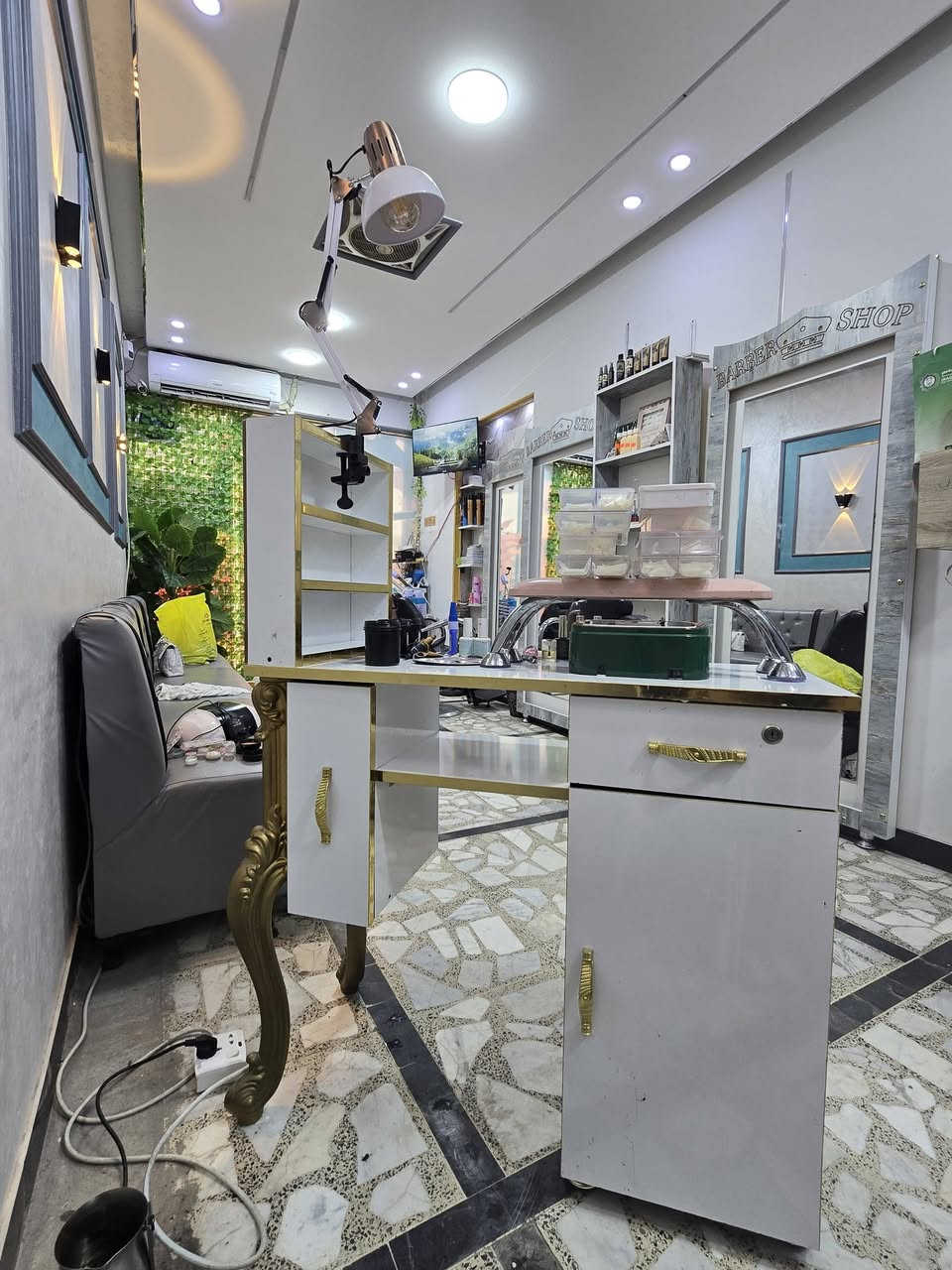 ميز اكرلك مع الاغراض مسند +جهاز مبرد+ جهاز يوفي شحن جل اكستيشن علب مع جلش مع تبسات مربع ومدبب واضافر شهريه دزاينات فرجهة الي تجي كبل تشتغل بيهن ميحناج شي او مواد السعر 125العنوان الدوره سوق الاثوريين


**إذا كنت صاحب هذا الإعلان وتريد حذفه لأي سبب، رجاءا أرسل رسالة إلى الدعم الفني**