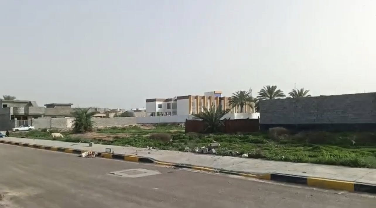 السلام عليكم
قطعة ارض للبيع طابو ملك صرف 240 متر حولي البعنون  قرب المعهد 
***********
