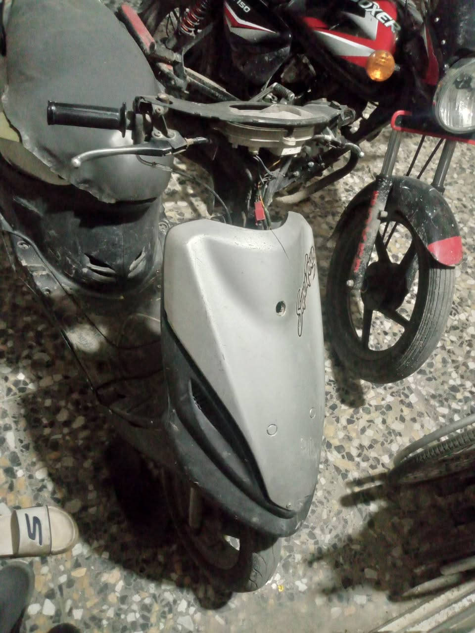 ماكس قجمه دراجه شغاله بغداد *********** السعر 190 وبيه مجال مو شراي لا تعبني
