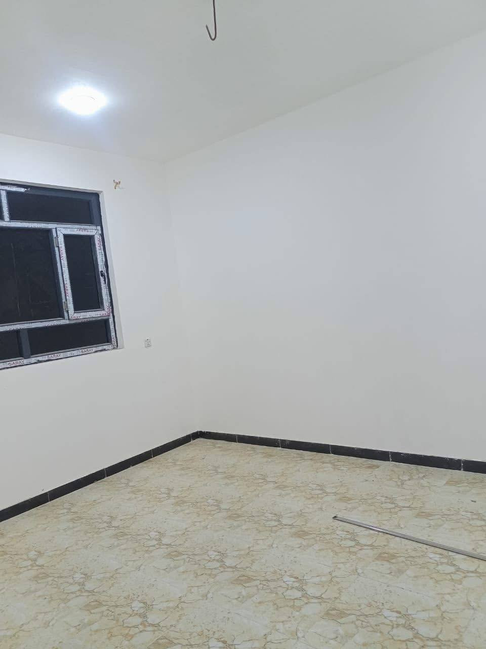 #شقه_للايجار📍 العنوان: حي العسكري قرب مصور الخالدي 
شقة تحتوي ع 3 غرف نوم وصاله ومطبخ وصحيات 
-بناء حديث 
سعر الايجار 300 الف مع ماء وكهرباء
━━━━━━━━━━━━━━
————————
#نستقبل_جميع_عروضكم
———————————————————
#للاستفسار مراسله واتساب ع الرقم التالي 
***********
***********
