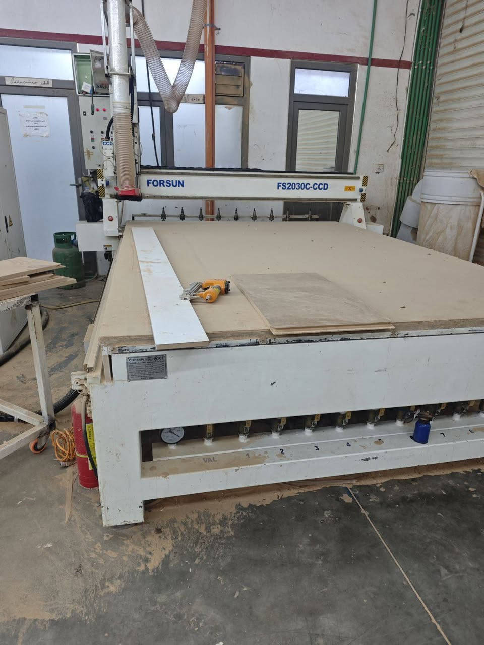 مکینةCNC ماتور HSD جدید للبیع اتصل واتساب صاحب کل معلومات 
***********
موقع. اربیل
