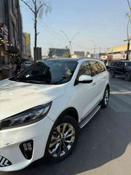 السلام عليكم  
كيا سورنتو   2019. خليجي 

 فول مواصفات GT

كير محرك تبريد صدر كفاله

محرك  V6

بدون صبغ بدون بارد

 ماشيه   45 الف كم على ايدي من الاستلام

 رقم بغداد الدولي الجديد باسمي 

بغداد الأعظمية  قرب ساحه عنتر 

السعر 278 وبيها مجال للشراي 

للاتصال ***********
