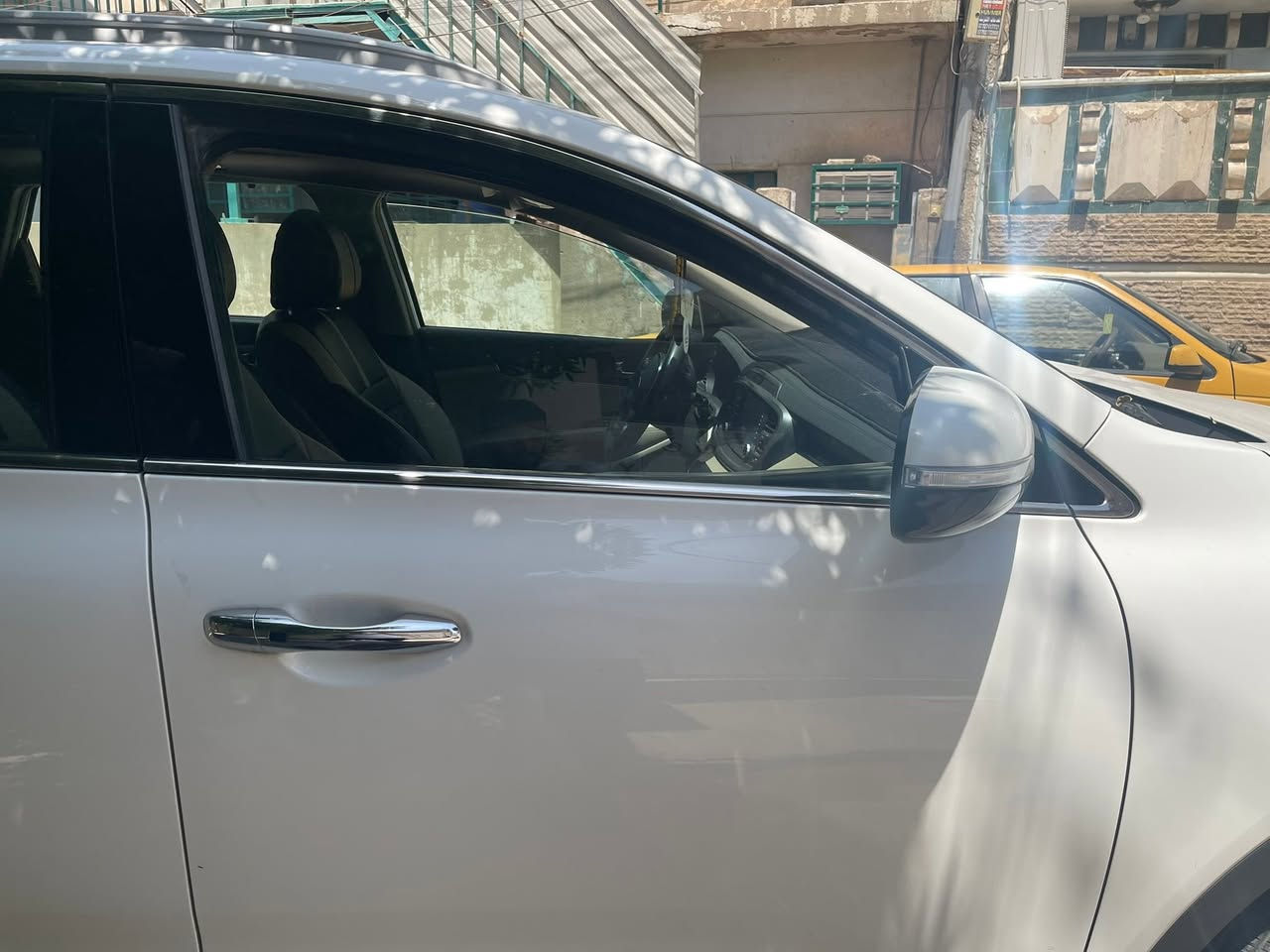سورنتو 2020 خليجي
ماشية 104
بيهة بنيد مبدل 
وبارد بالباب الخلف الصدر
گير محرك مكفول
السعر 217 وبيهة مجال
***********
مكاني بغداد الشعب

