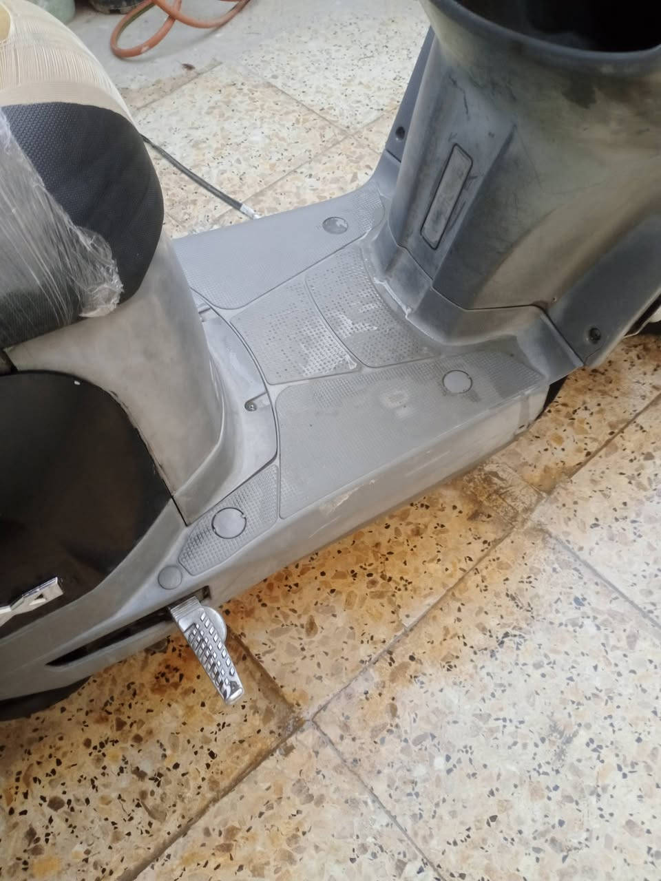 سلام عليكم دراجه البيع كفرات بلادي الدراجه كابريتر مو نوزل نكره سلف بي وقت نقص برغي ما بيها جاهزه شغل وطلع بكان شهداء البياع السعر 700وبيها مجال حيل بسيط هاذه رقمي متواجد بس واتساب***********

