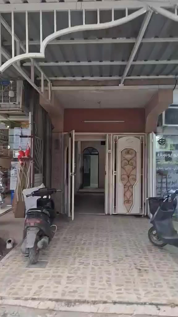 بيت تجاري للايجار حي صديق على شارع العام قرب مول خيرات٢٥٠متر يصلح مجمع طبي سكن مكاتب مذخر يتكون من غرفتين هول مطبخ استقبال مجتملات للتواصل مع رقم ***********
***********
