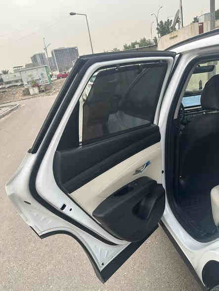 توسان 2025 خليجي وكالة الاولى
موتورز رقم بغداد بإسمي مكفولة من كل شي داخل ابيض كشن ودشبول ابيض بيها شخط صغير
كلش بالدعامية الامامية فقط
ماشية ١٨ الف مواصفات بصمة
جنطة كهرباء وتنفتح تلقائيا عند الوقوف خلفي  السيارة 
 ٢ كشن كهرباء حساس امامي وخلفي تبريد وتدفئة
ترحيب تلقائي. مري شفط انارة ترحيب 
شحن موبايل لاسلكي 
بالكشنات السعر ٢٣٥ وبيها مجال
بسيط
مكان السيارة بغداد الكرخ  

***********
