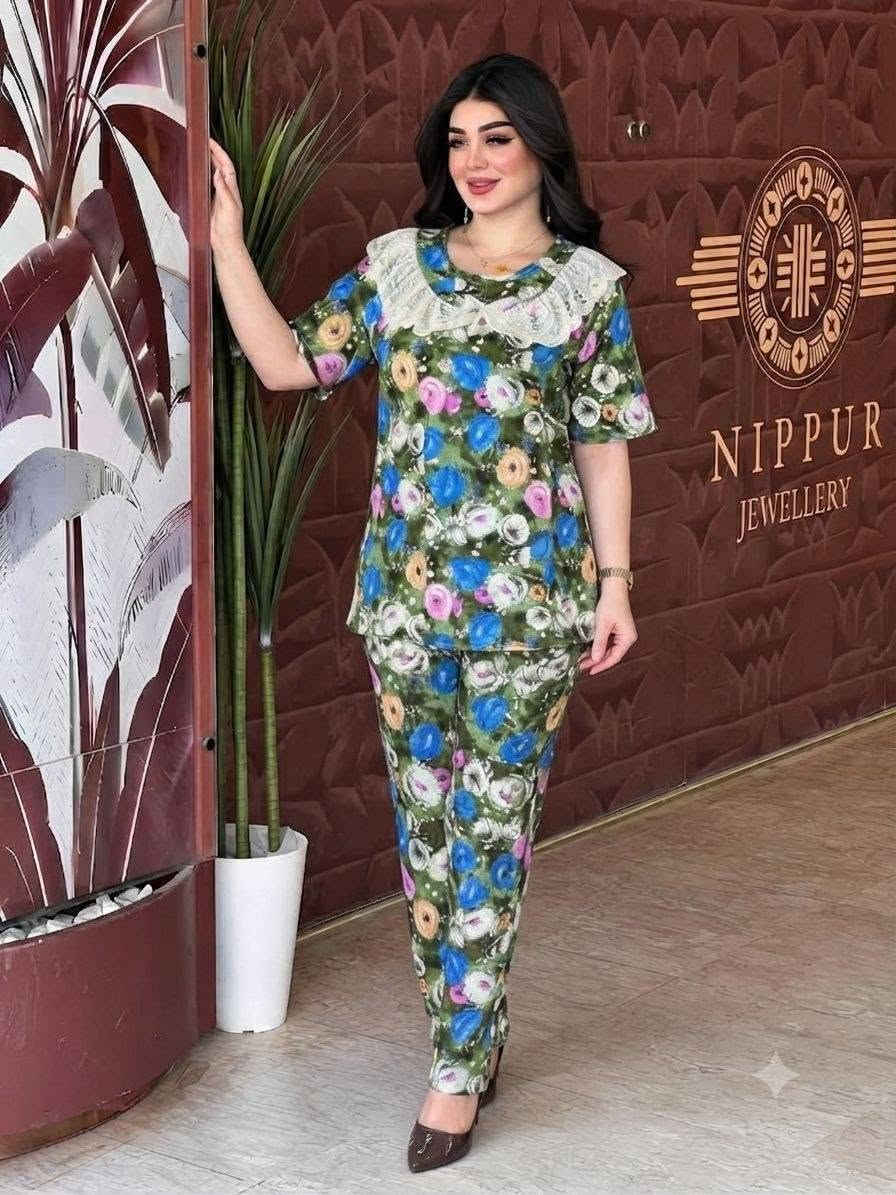 #تخفيضات 

تراك نسائي كشمير شرعي طويل 😍

الخامه كشمير ايطالي مكفول  💯

القياسات من 2XL الى 5XL

الدرزن 3 اللوان 4 قياسات استندر 

سعر الدرزن 12 قطعه 60 الف 

سعر القطعه مفرد 9آلاف فقط

يوجد توصيل جميع المحافظات

للحجز ‏‪***********‬‏
