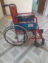 عندي عربانه مال معوقين البيع سعره ٥٠ الف  كلش نظيفه مكاني الزعفرانيه ي...