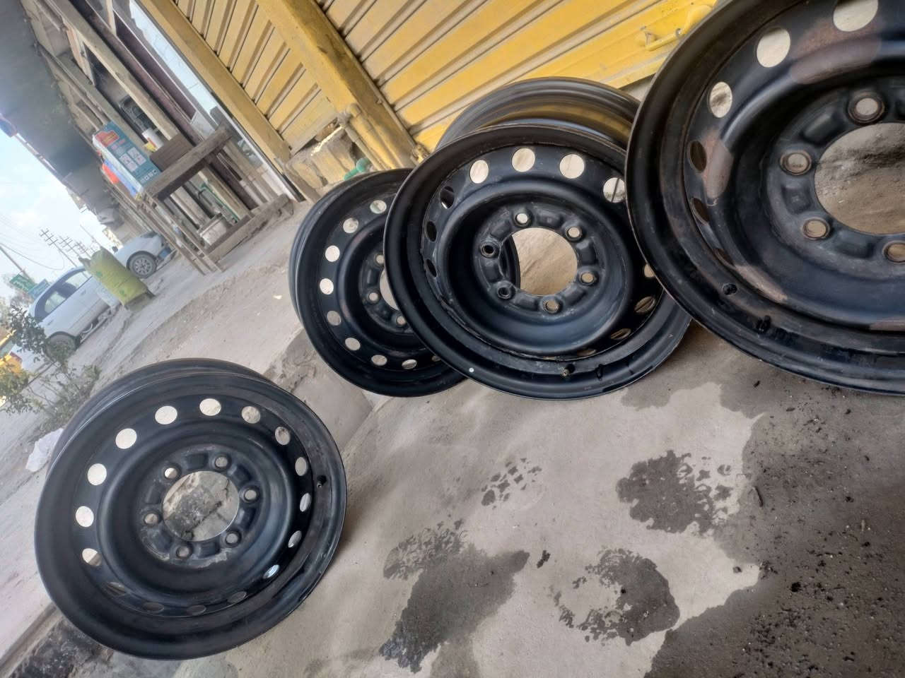 سلام عليكم لبيع ويل 15حاويه ياباني لا صبغ ولا ضربه
شرط حاويه صبغ شركه اصلي ثقيل يرهم نيسان عالي
ونيسان ناصي جنبي ياباني جنبي صيني شيري كله يرهم
. مكاني بابل قضاء المحاويل مقابيل كراج المحاويل ... السعر125 وبيهن مجال ***********
