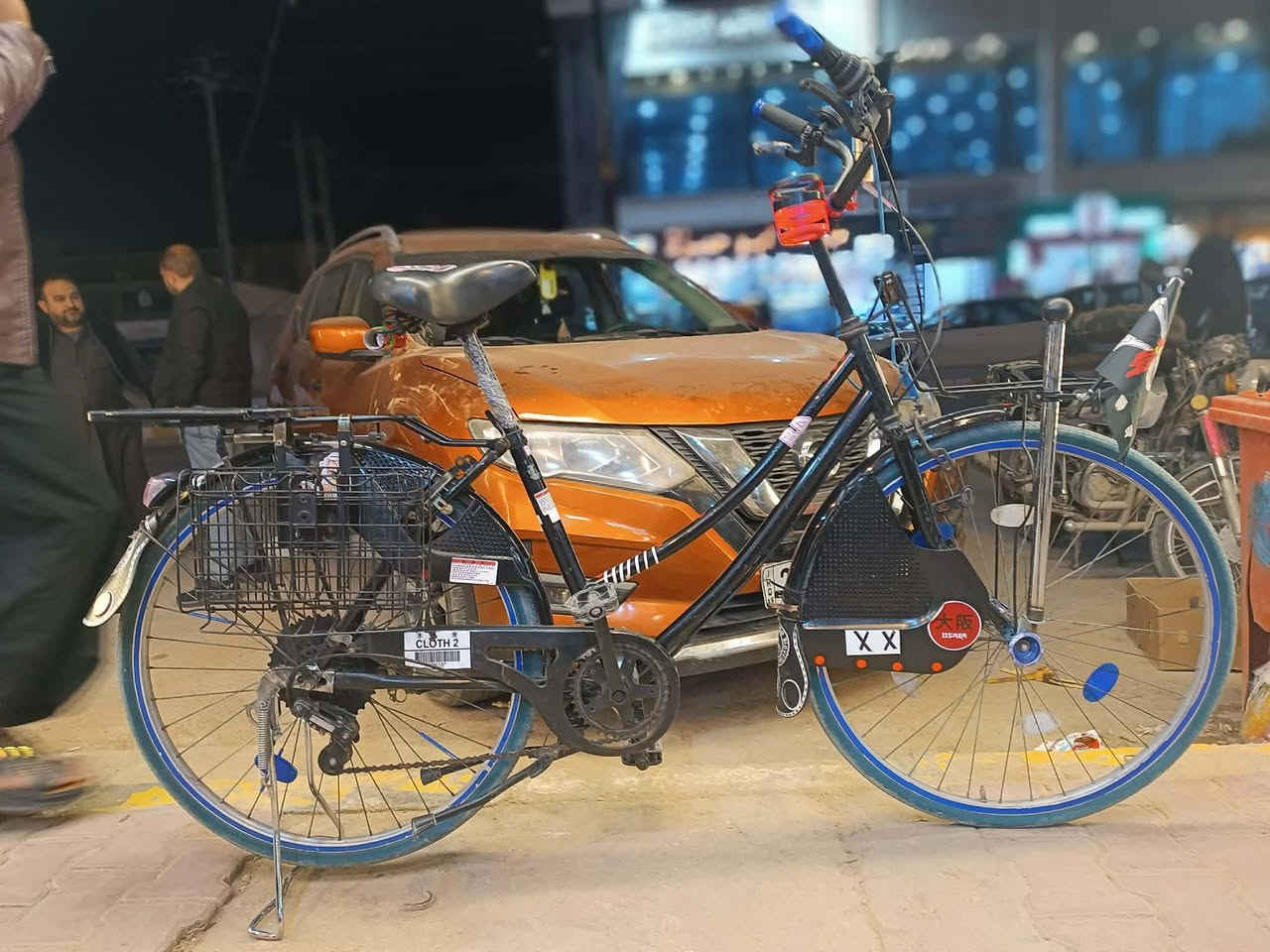 سلام عليكم
للبيع بايسكل ياباني 
حجم ٢٦
لون اسود مرتب نضيف 
كير 
بايسكل كامل من كلشي 
سعره مواصل ١١٥
لاستفسار عل راقم او خاص *********** مكان حصيبه
