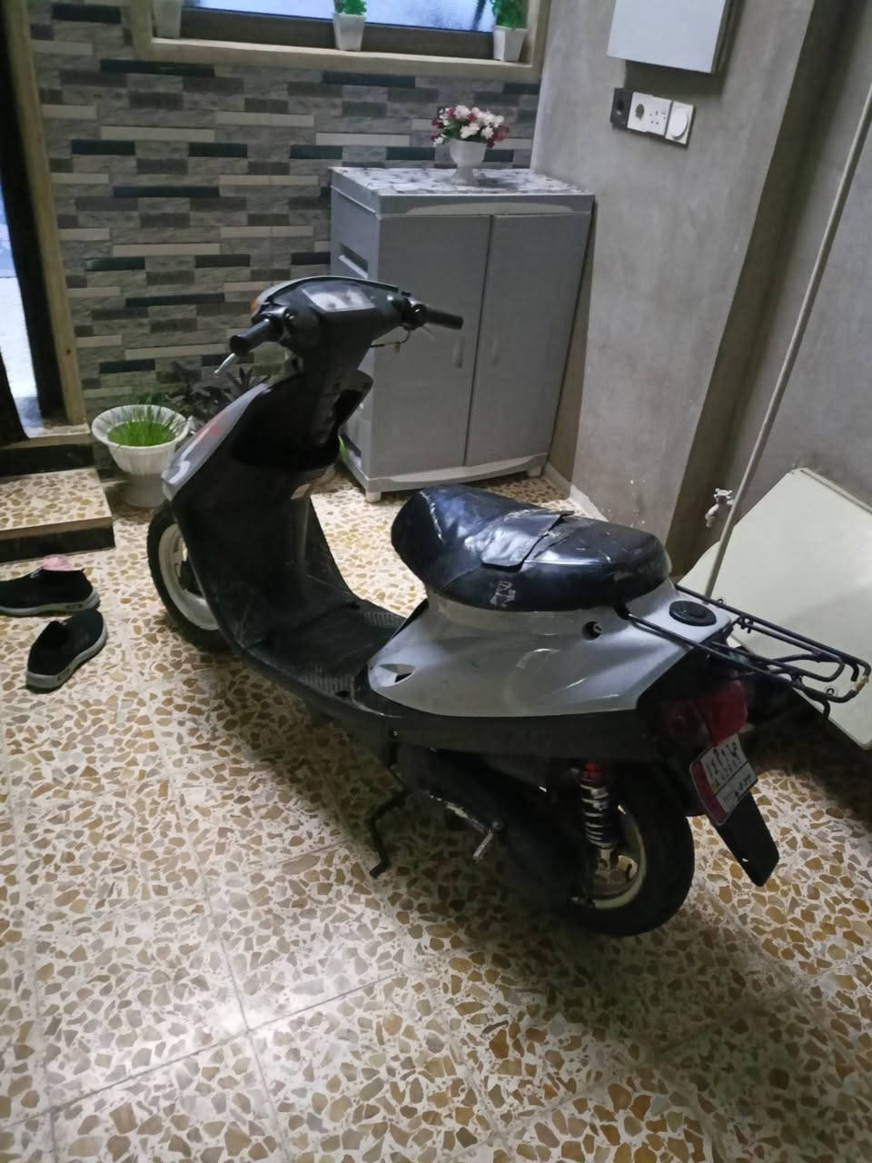 ممطور صاروخ كامل جديد لوك لون سمنتي محرك شرط مامفتوح بس قبق هندر مبدل قايش كلو شغال سلف اشاير بعد ماكملوتو بس ناقصو بك للايت و تغليف كشن لل بيع السعر 325 مكان موصل حي الوليد


**إذا كنت صاحب هذا الإعلان وتريد حذفه لأي سبب، رجاءا أرسل رسالة إلى الدعم الفني**