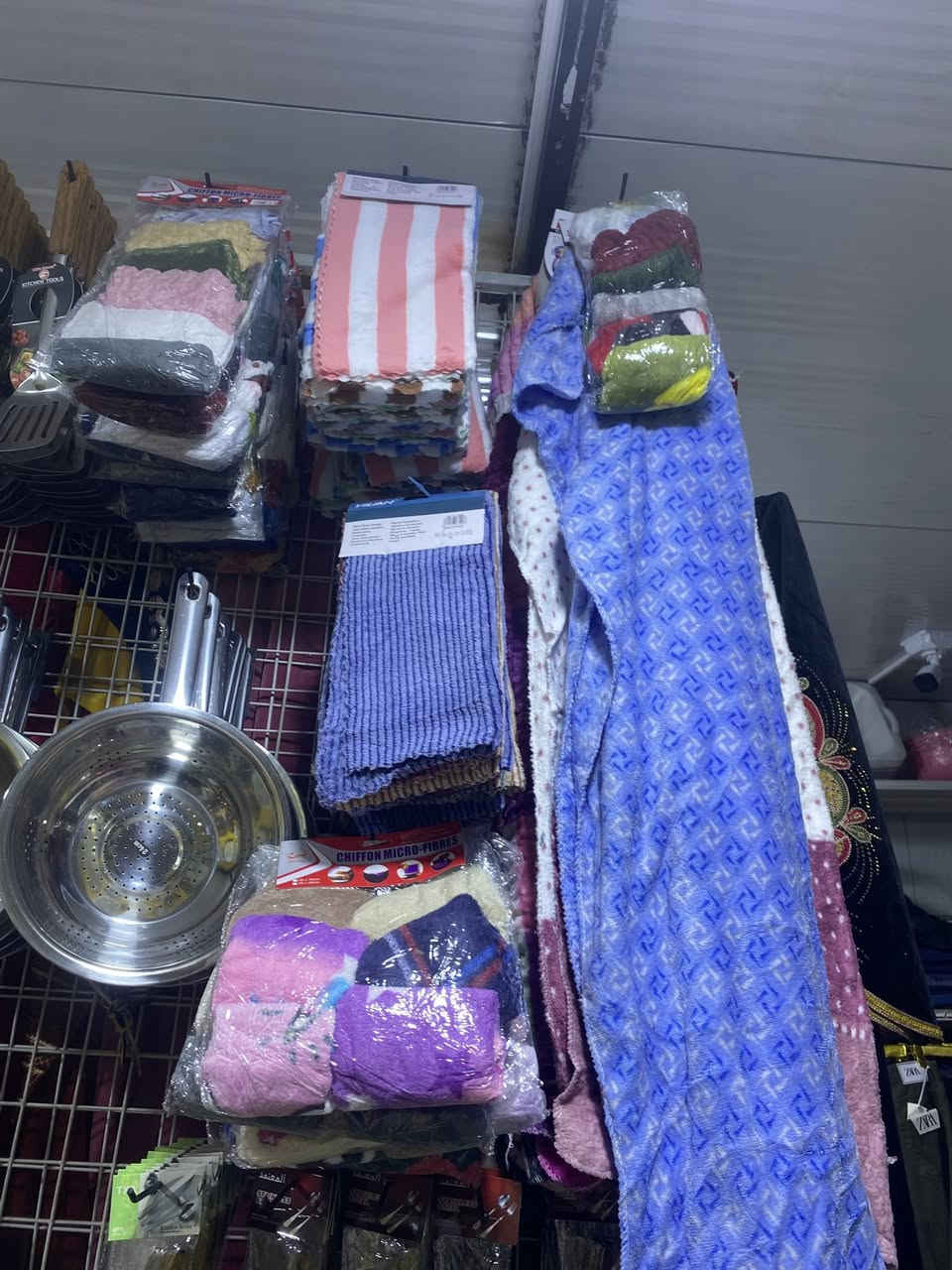 بضاعة جديدة مشكلة متوفر جملة ومفرد ***********
