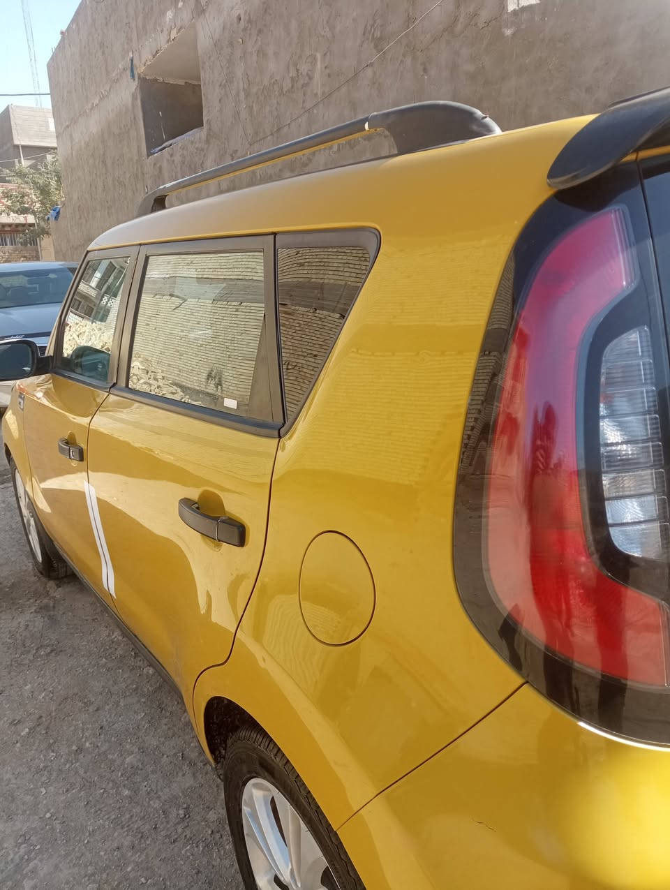 السلام عليكم صول موديل ١٥ مكينة كير حدادية تخم تاير باتري كهربائيات دواخل جدد تبريد  تدفئة سنتر لوك ريمونت تحكم بيه ٣ قطع صبغ رقم قادسية مكينة ٢٠٠٠ السعر ٩٤ وبيه مجال مكانه حلة م ***********
