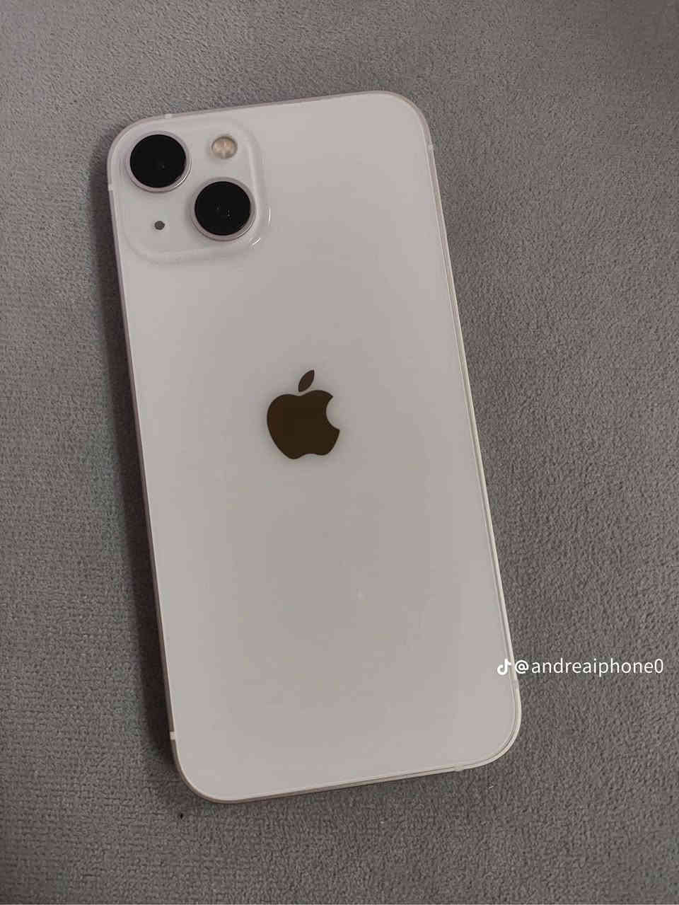 سلام عليكم آيفون 13 عادي للبيع جهاز بعدة بالضمان طك باكيت بطارية 🔋 99 لا معلاية ولا مبدلة بلادية جهاز بلاد كفالة عامة نصافة 99‎%‎ وين مايعجبك افحص كلشي شغال بي الجهاز صرفة كلش زين أمانة الله السعر 525 وبي مجال كلش بسيط أو مراوس باحدث  المكان الأنبار الرمادي قرب شارع النخيل الرقم ***********
