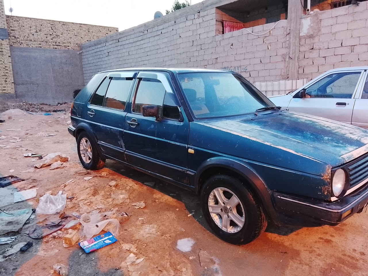 سلام عليكم سياره البيع
نوع السياره:كولف 
مديل:1992
الون:اخضر
 حداديه 80%100
تبريد ثلج:تخم تايرات جديد 
كير خير من الله بس مكينه بيه بخار 
مكاني نجف بل كوفه
السعر 25وبيه مجال الشراي 
 رقم***********متواجد واتساب
السياره مكفوله✅
