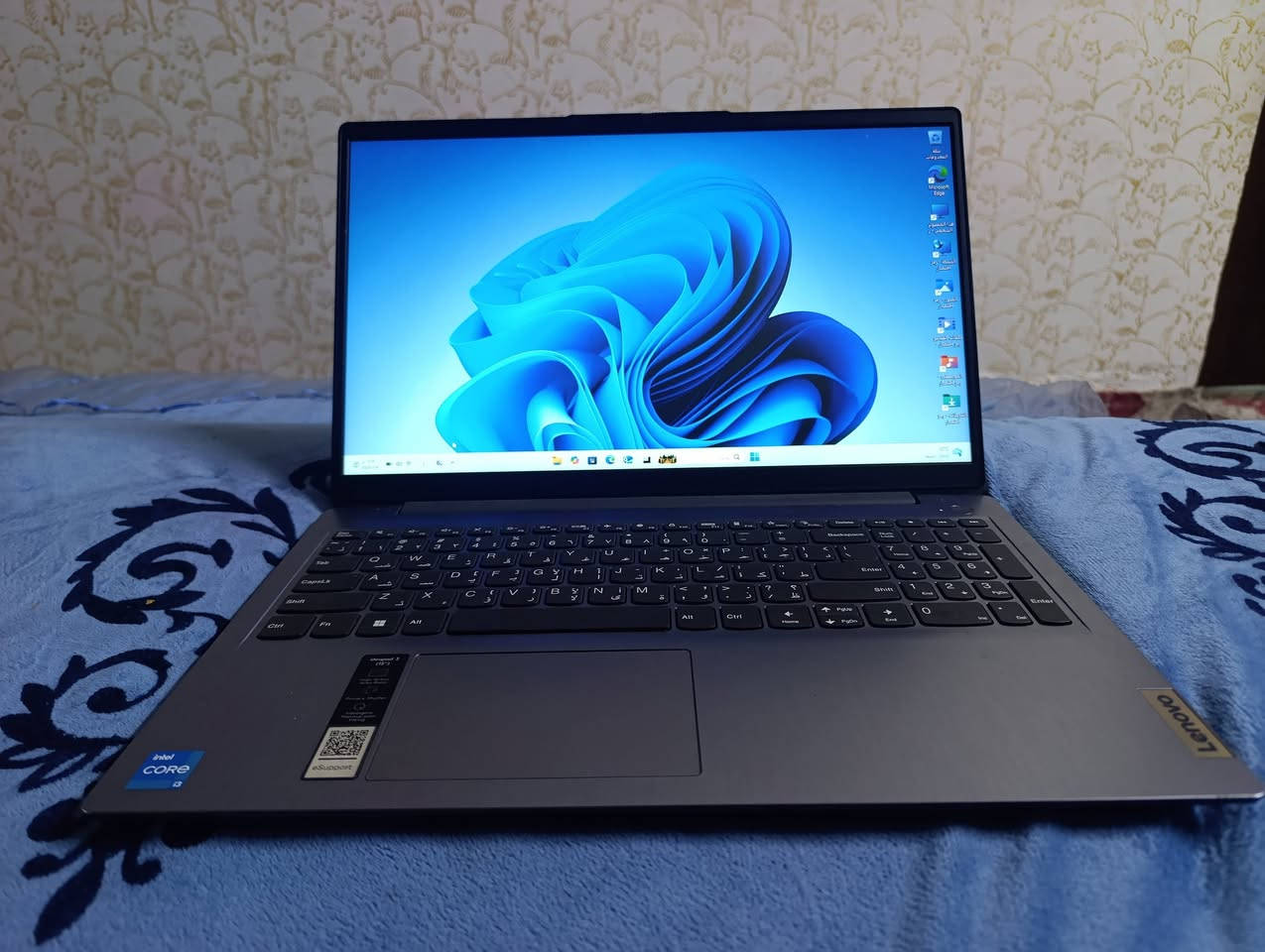 لابتوب للبيع 
Lenovo مستخدم شي قليل
المعلومات داخل الصور شوف بعينك 
السعر 325 الف دينار وبيه مجال بسيط 
***********
