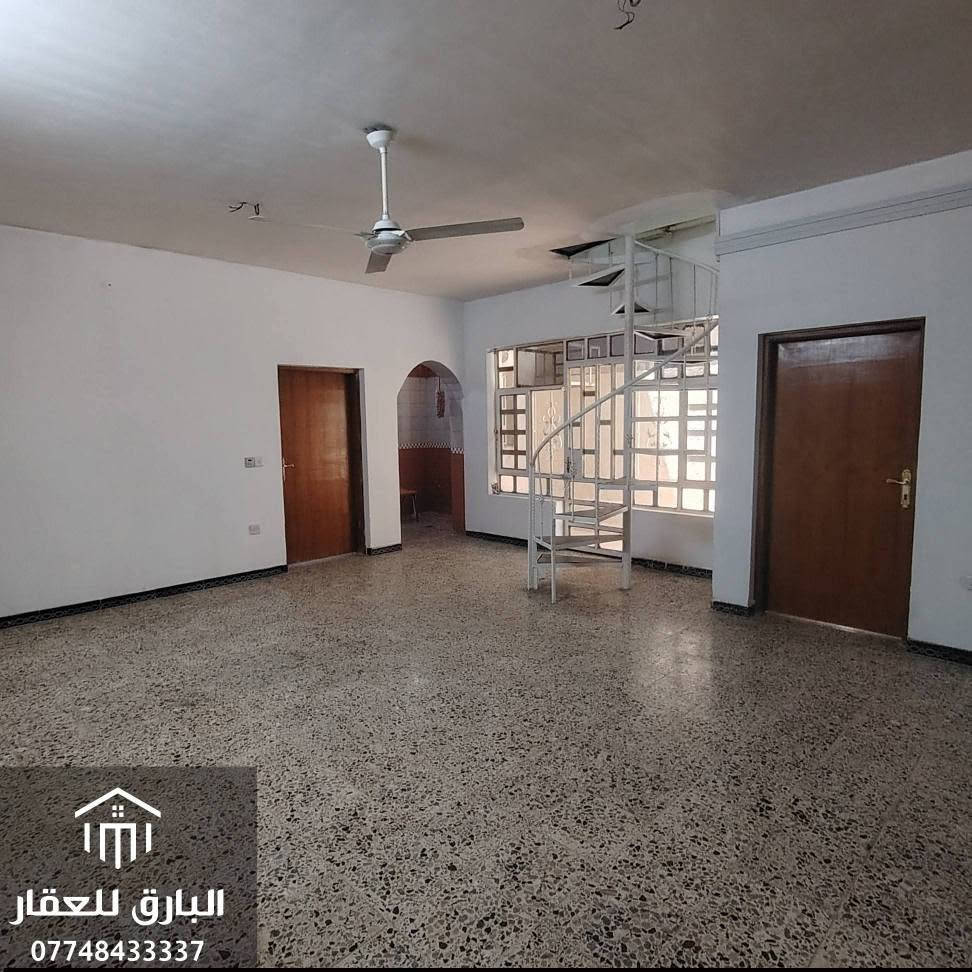 🔱 دار تجاري للإيجار في منطقة الكرادة 🔱

الموقع 📍 : الكرادة داخل - قرب مشفى عبد المجيد

⭕ المساحة : 200 م

⭕ الواجهة : 8 م

⭕ عرض الشارع 12 متر 

⭕ الدار مكون : من طابقين يؤجر الدار كامل او طابق واحد 

يحتوي على : 

⭕ الارضي : يحتوي على مدخلين 
كراج يتسع لسيارتين - صالة - مطبخ - حولي - 2 غرف نوم - حمام كبير - منور 

⭕ الاول :
 يحتوي على درج داخلي + خارجي + كراج سيارة
صالة - مطبخ مفتوح على الصالة - حمام مشترك - 2 غرف نوم 

🛑 يصلح ( سكن عوائل - للشركات - وكالة تجارية - مكاتب ) 

⭕ طريقة الدفع : سنوياً
       
⭕ للإستفسار : ( الواتساب متاح ) 📱

*********** 

⚠️” تحذير : هذا العرض قد يختفي قبل أن تقرر !“

🟢 نستقبل جميع العروض و الطلبات العقارية 🟢

عنوان المكتب📍: بغداد - الكرادة داخل - قرب مطعم الصبايا - فرع مدرسة لبنان ( موقعنا مثبّت على Waze , Google maps ) 

#البارق_للعقار بغداد, العراق
