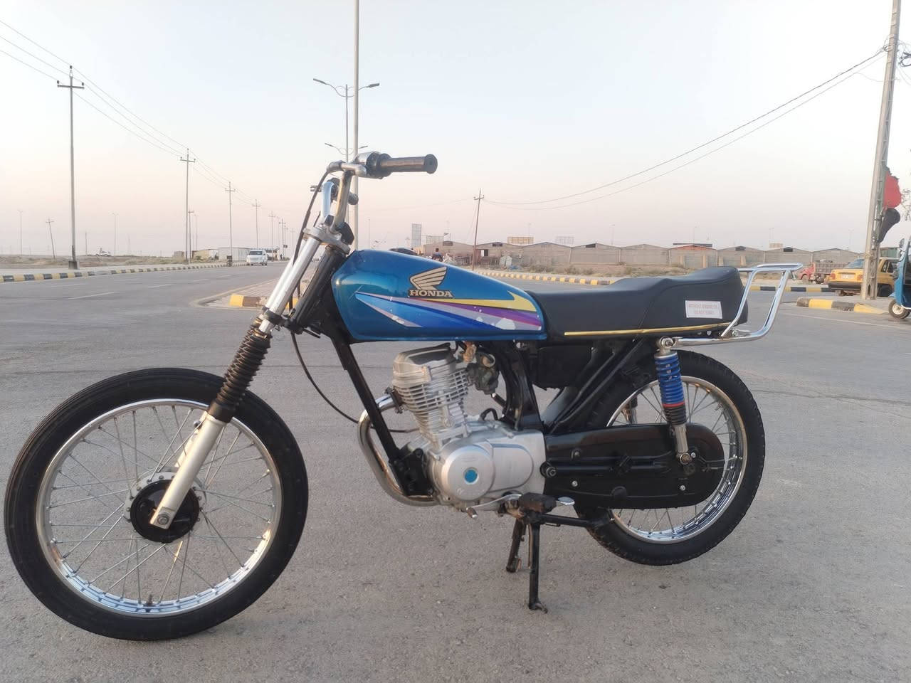 دراجه شاصي 20تعميره 22دراجه نضيفه وراق سكنر سعره 475وبيه مجال بسيط عنوان كوت شبخ سعد ***********

