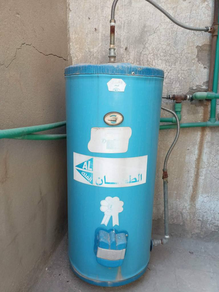 سخان كهربائي الطحان120 لتر للبيع شغال على الفحص استخداد موسم واحد  بسعر رخيص مستعجل على البيع  مكانة بغداد الرصافة شارع الصناعة *********** بغداد, العراق
