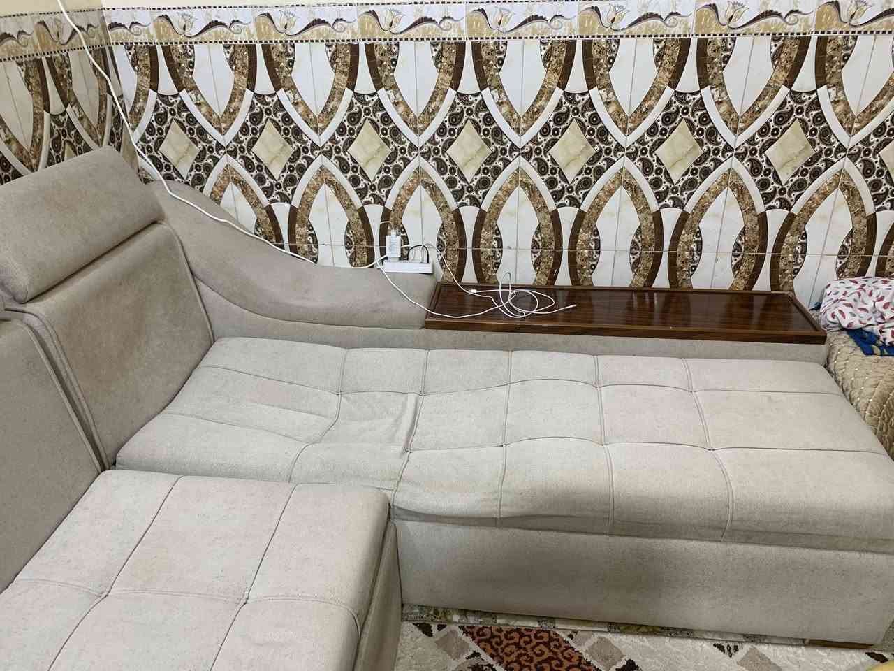 ديوان للبيع العنوان الثعالبة
فقط ضرر بالمقعد سعر 450


**إذا كنت صاحب هذا الإعلان وتريد حذفه لأي سبب، رجاءا أرسل رسالة إلى الدعم الفني**