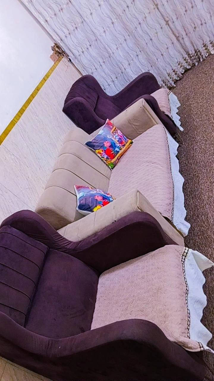 سلام عليكم تخم للبيع سعر ٣٠٠ قفل  مع الطبلات للحجز ***********
