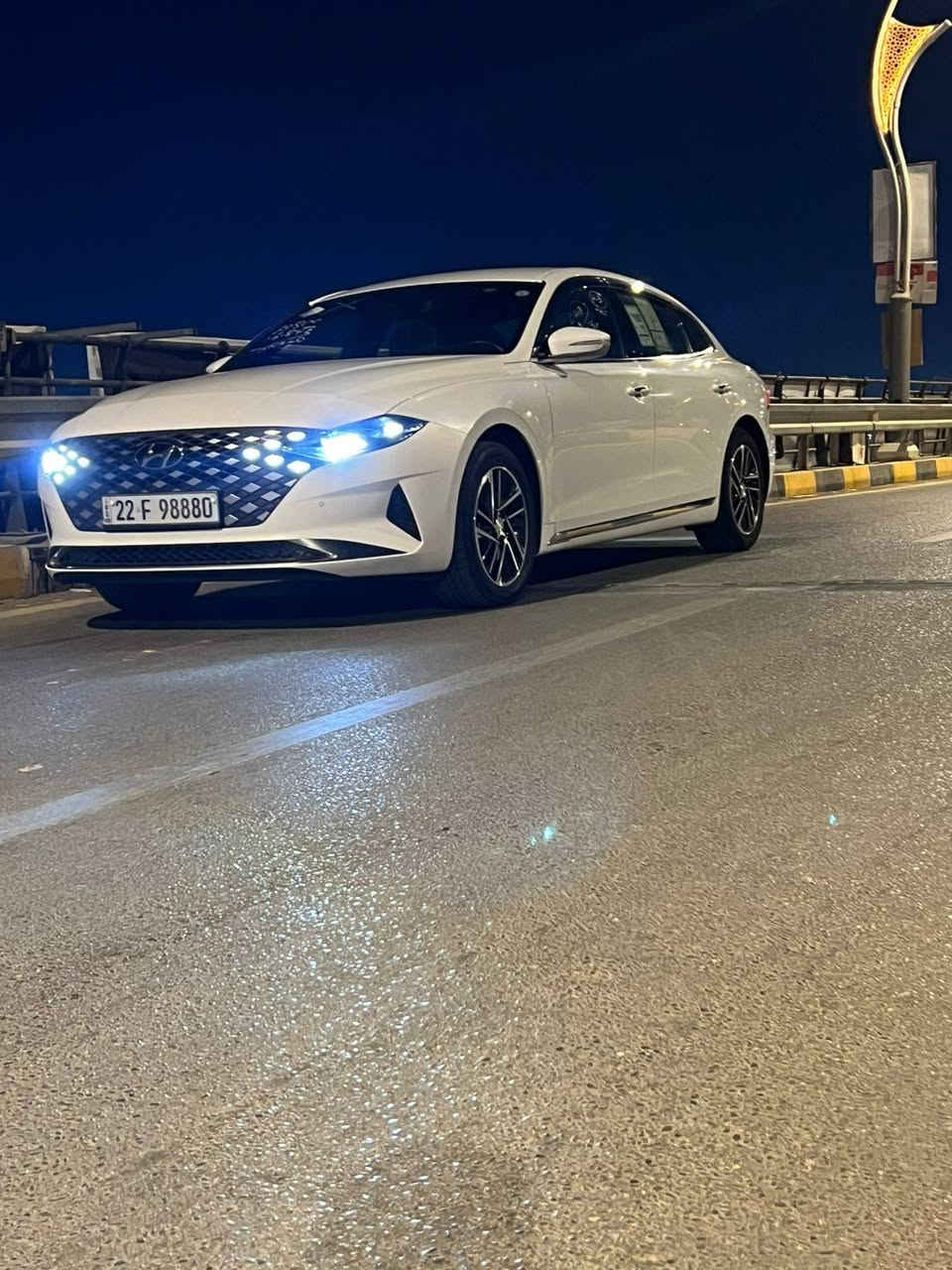 السلام عليكم شباب
ازيرا كراندر موديل 2022 غاز بلادي فقط 
فول موصفات رقم اربيل 
السياره كفاله عامه من كلشي حتى الدعاميات كفاله 
كير محرك حداديه تخم تاير جديد توني شاده قبل اسبوع 
السونار مرفق مكان سياره ديوانيه السعر 220 رقمي ***********
