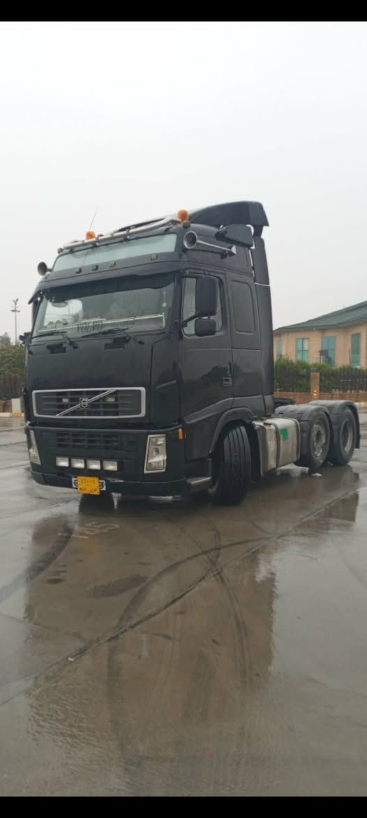 السلام عليكم للبيع بس راس فالفوه شيطان سينكل امامي رقم دهوك موديل 2002 كير عادي حجم محرك 460 مربؤط چادر موجود  اكسل+كير+محرك شرط سنويه سقطه من2023شرط تحويل (***********)(***********)
