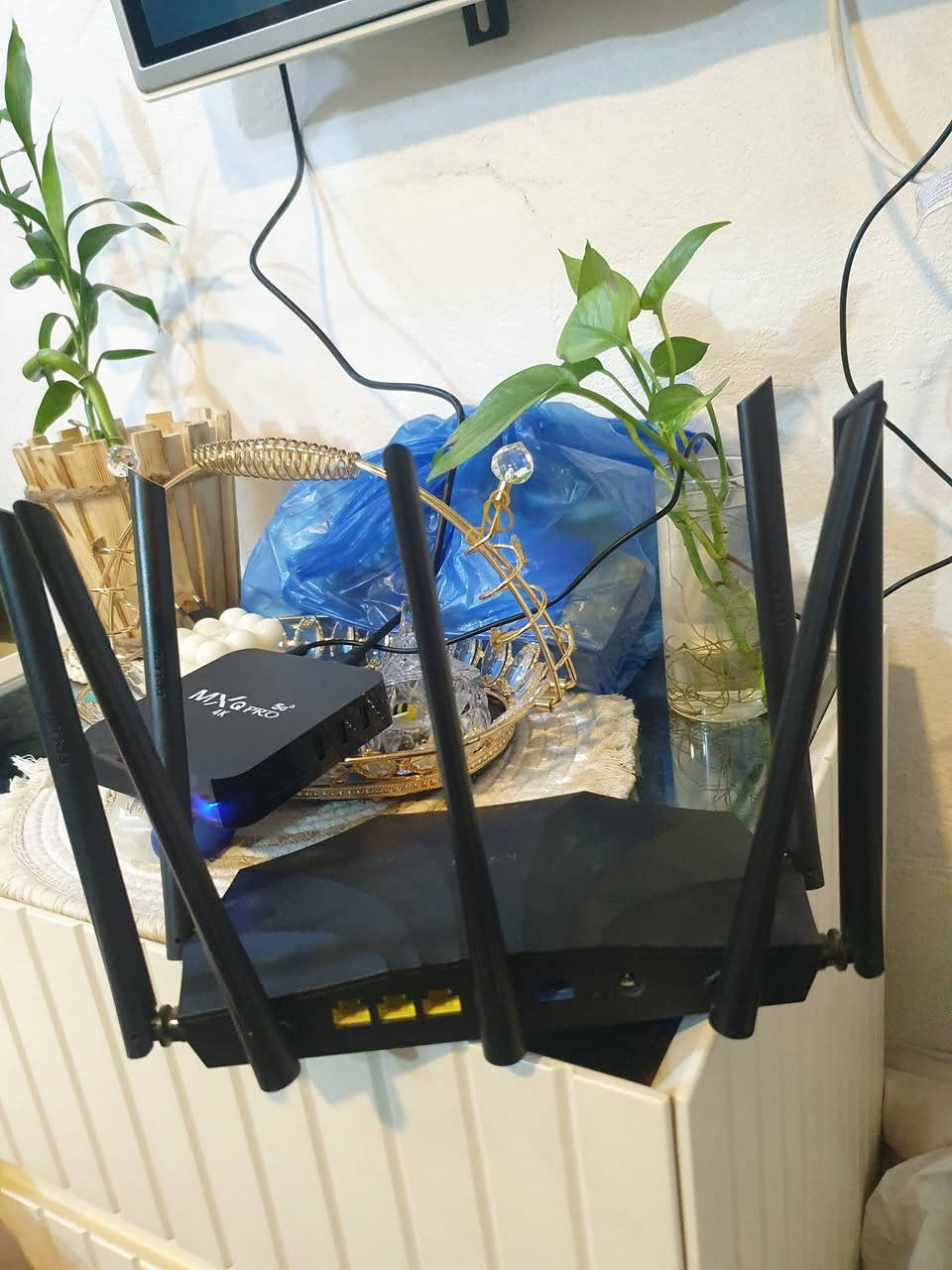 السلام عليكم راوتر Tenda AC23 سعره 35 وبي مجال مكاني بغداد الدوره ***********
