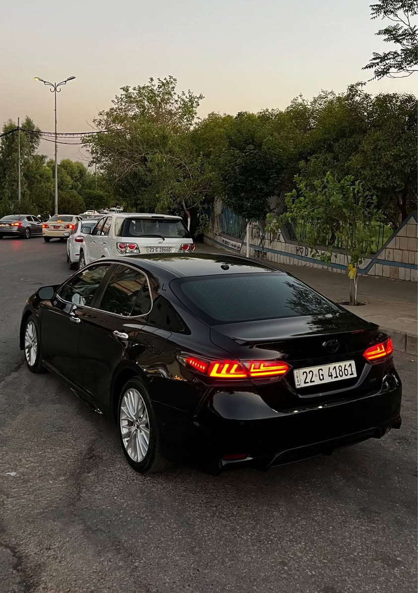 Toyota Camry SE Black
کامری مواسەفات ئەمەریکی ڕەشی قەتران نمونە لە جوانی بۆ فرۆشتن و گۆڕینەوە ١٥٨$ --  *********** 
مواسەفات SE ( کوشن جلد و ناوڕەش کوشن کارەبای - ڕادار و خەتی جادە - شاشە گەورە و کارپلەی -گێڕی سەر سوکان - تایەو ویلی کامری ڕوسی لەژێرە - بەگلایتی سپۆرت لێگزز ) 
مۆدیل ٢٠١٨ مەکینە ٤ بستۆن ١١٢ هەزار ڕۆیشتووە 
دەعامی پێشەوەی کراوە بە ٢٠٢٤ 
١ پارچەی بۆیاخە بەس بۆنیت 
ڕەقەم هەولێرە و سەنەوی تازەیە تا ٢٠٢٩ تەحویل و غەرامە بەشەرت 
گێڕ و مەکینەی نەکراوەتەوە و ڕادار  بەشەرت  
سەیارەکە لە سلێمانی ناوشار - سەیارەی مەعرەز نیە 
نرخ: ١٥٨$ و معامەلەیەکی کەم 
*********** السليمانية, العراق
