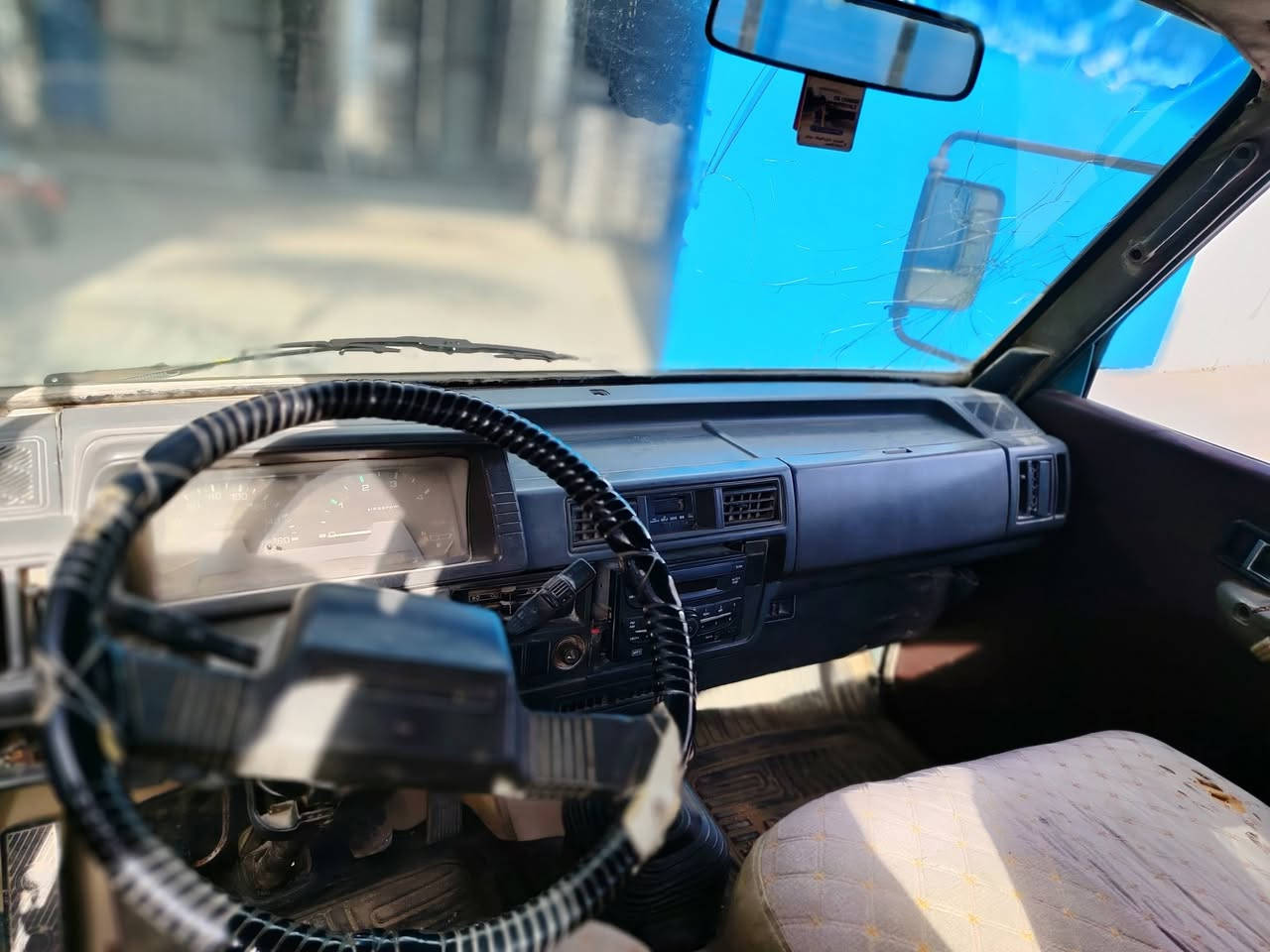 كيه حمل موديل 1994سياره  جاهزه سبع جنكال كير مكينه خير من الله لا تبخير ولا تنقيص تخم تاير جديد سياره بلادي قطره صبغ مابيه سنويه 28 كهرباء كله شغاله رقم ديالى وبسامينه مداور ثاني يوم ومكفوله من عيب شرعي سعر 55وبيه مجال رقم هاتف ***********مكان بابل ناحيه الشوملي
