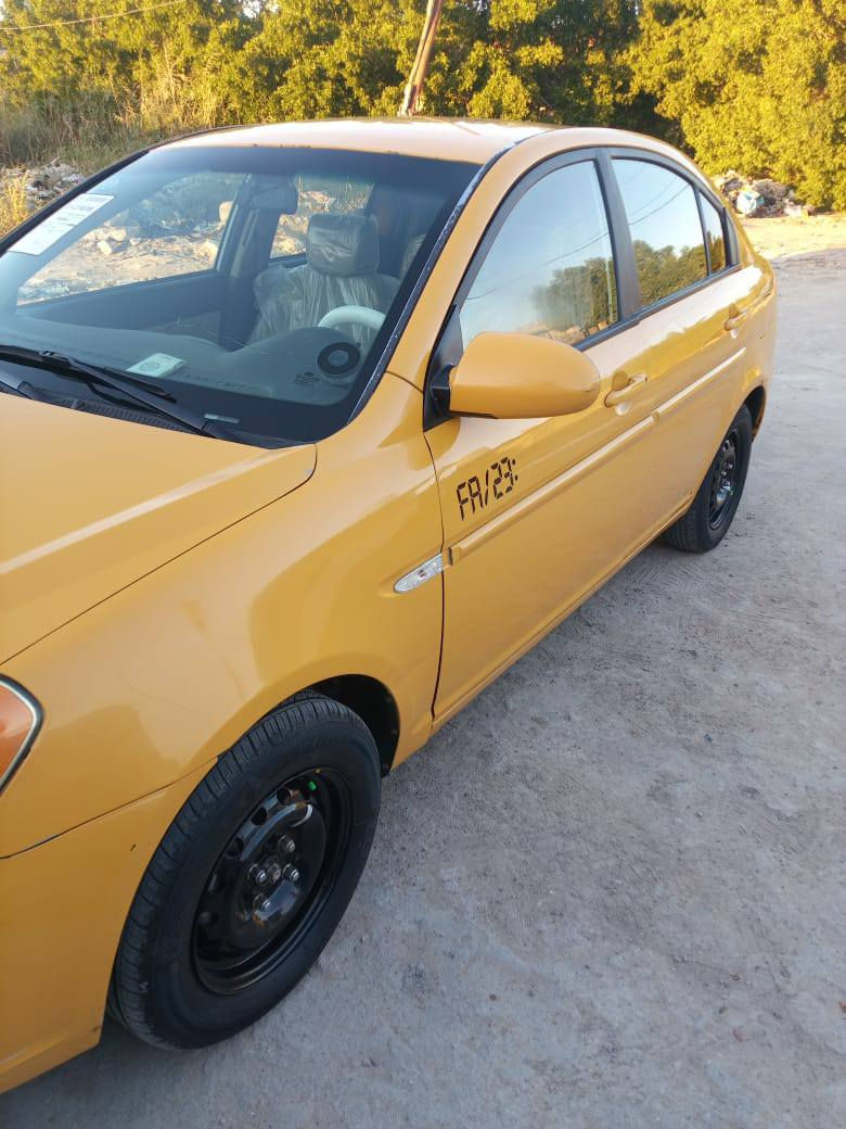 سلام عليكم اكسنت دبدوب مديل 8 خليجي مصفره ورقم جديد بسمي مكينه وكير كفاله سياره حلوه وخير من الله مكفوله من حادث 
سعر 74 وبيهه مجال 
مكان البصره القبله حي جامعه 
***********
