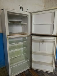 ثلاجة حجم كبير • شركة الحافض • الجوه ما يبرد