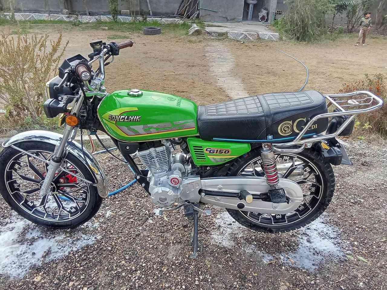 دراجة البيع سيفان موديل ٢٥ مكفوله كفاله عامه أوراق كامله الدراجه جديده وحلو مكينه ٢٠٠ وشرط انضف من الصوره كهربائيات كله شغاله بصمه عن بعد جهاز انذار شرط انضف من الصوره السعر ٧٥٠ وبيه مجال الشراي يتصل وبيه خير ويدلل ***********
