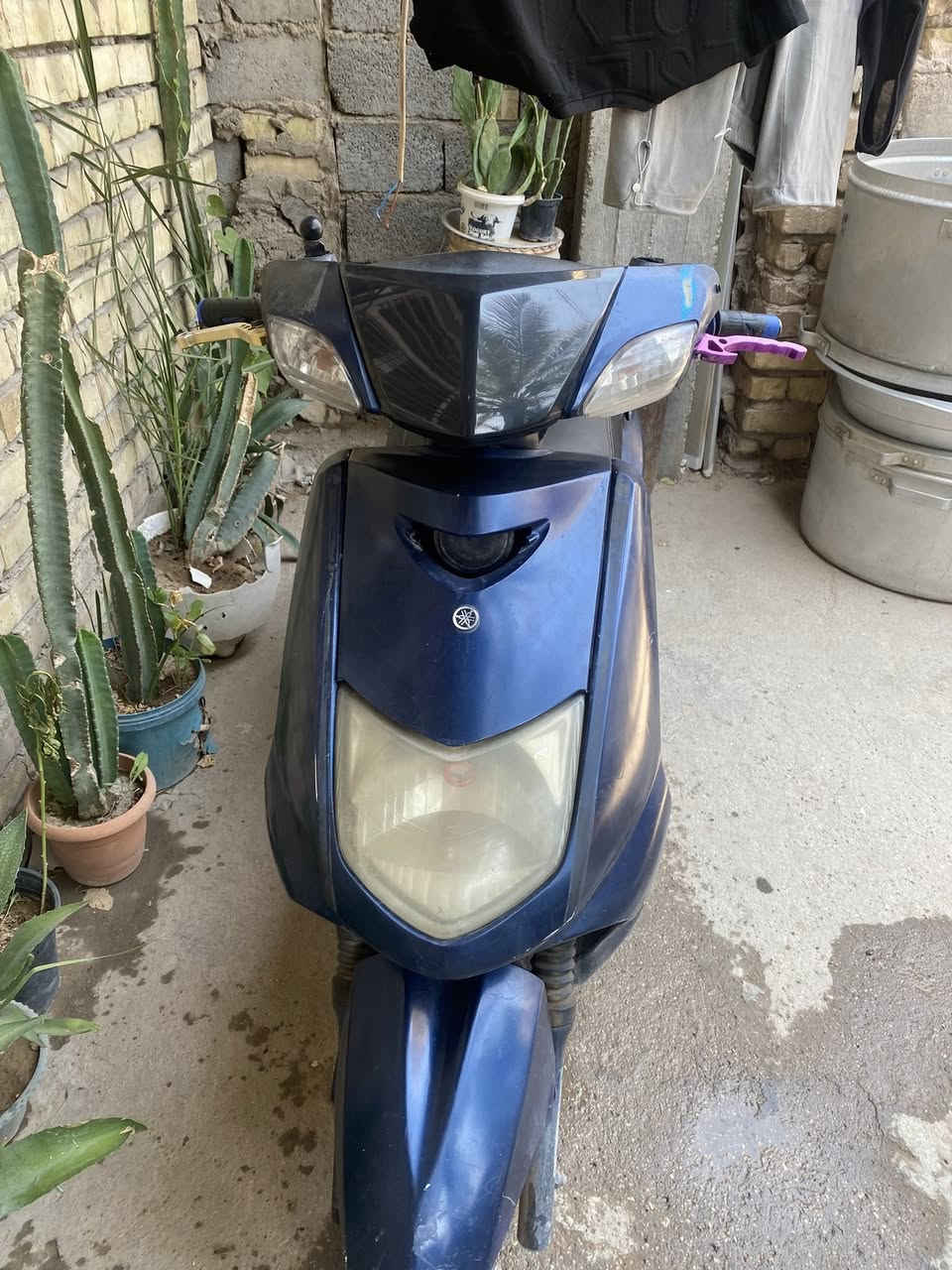 السلام عليكم سكنس ياباني للبيع مزودة تزويد مرتب واصلي صالنصة بلادية  يدات بريك اصلي ويل كب wm قبق فلاوين تي بوشة 58 مكينة ناعمة ومكفولة /*********** السعر 350 مكاني البياع /ملاحظة بيهة كسر بسيط بالكفر بسيط مثل ماموضوح بالصورة
