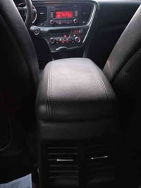 المعروض على حضراتكم سيارة اوبتما 2016 سلفر كلين بدون حادث وارد كوري خط...