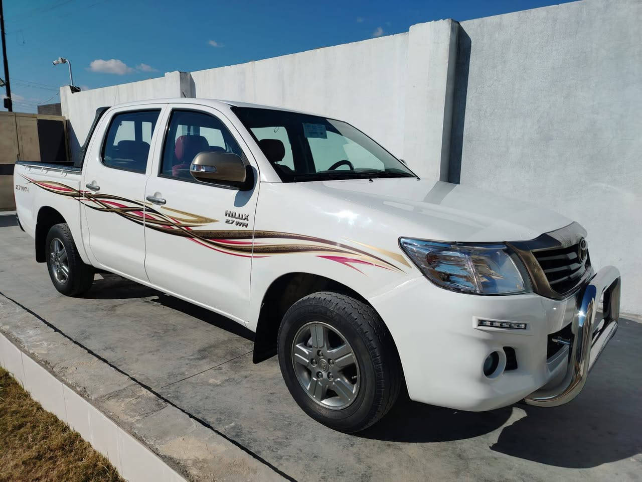 تويوتا هايلوكس 2015 كويتي 
مذهبة  شاصي 19  
كير اوتوماتيك  + داخل صاج 
تحكم ستيرن  + شاشة 
مكينه وكير بوضع الشركه ما ملعوب بيهن
تخم تاير وصدر امامي خلفي قبل سبوع شدة وحدة شديتهن  
تبريد + تدفيه  
سونارها مرفق وية الصور 
سعرها 200 وبيها مجال 
مكاني بغداد التاجي 
***********
