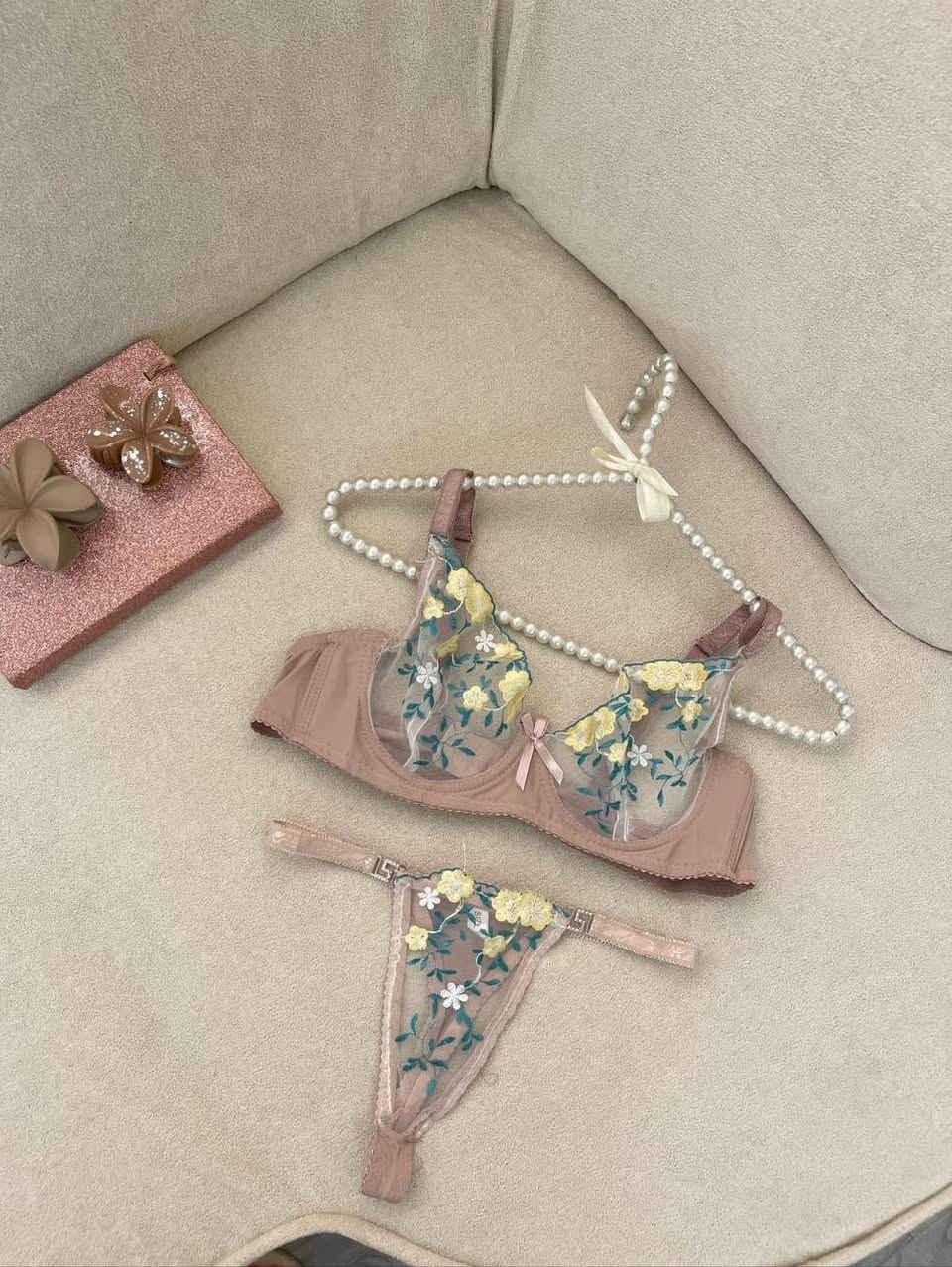 سعر الدرزن 70 
جملة فقط


**إذا كنت صاحب هذا الإعلان وتريد حذفه لأي سبب، رجاءا أرسل رسالة إلى الدعم الفني**