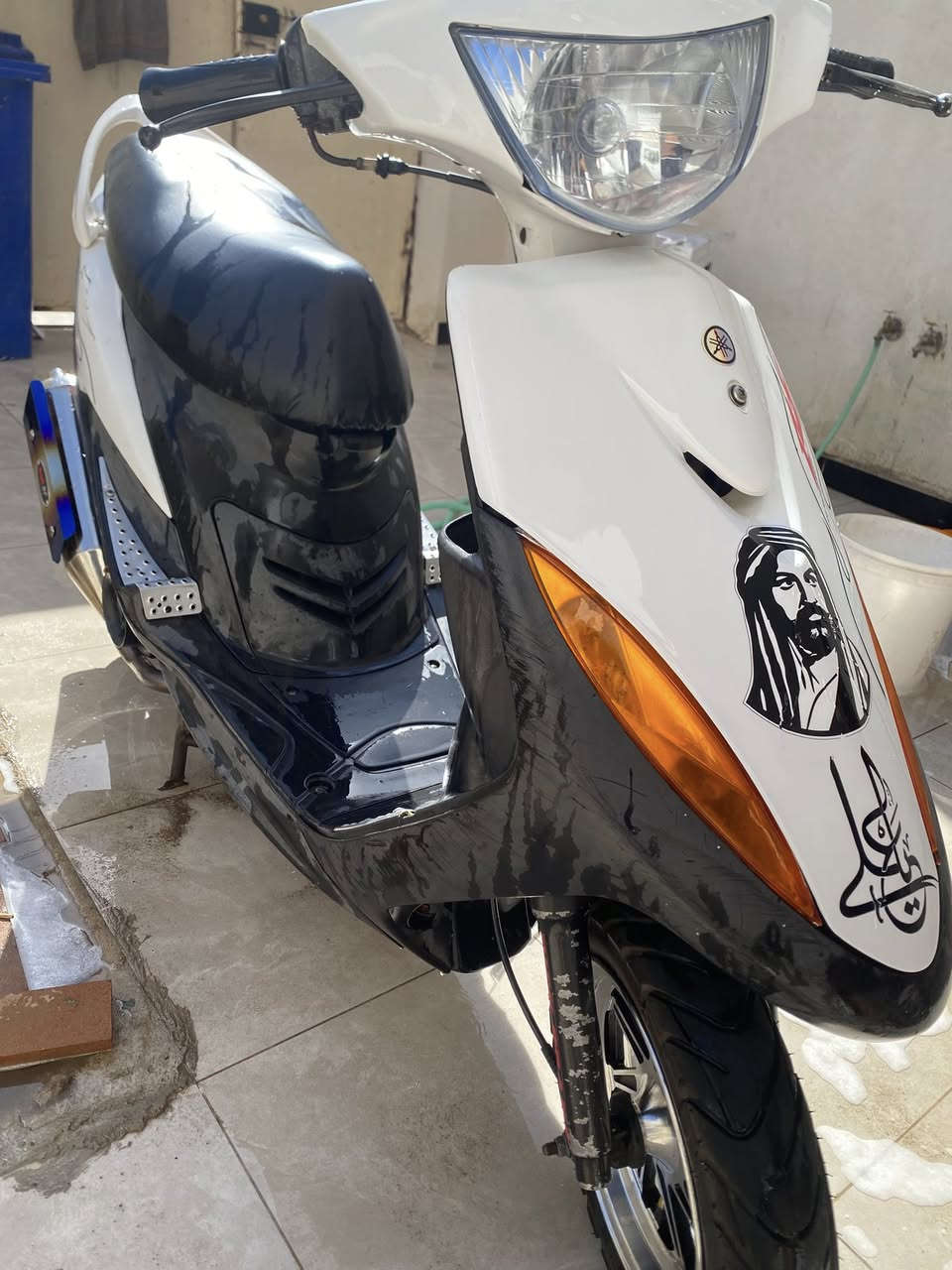 راجه ماكس ١٢٠ دراجه بحاله وكاله نضيفه لك بيه تزويدلجماليه فقط درجه نضيفه اكثر من ذني مال رمبه كلشي يشتغل بيه كيلو متر وعداد بانزين درجه على أيدي الله شاهد تجي تاخذه من بيت كلشي بيه تجيني ترجعه عليه درجه مال جناي  مكاني بغداد بياع شرطه الخامسه رقم تلفوني بيه وتساب فقط ***********
